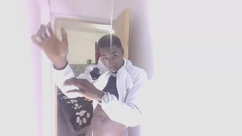 Snapshot of youn_king chatting on 12.30.24 ALEX online show from 12.30.24