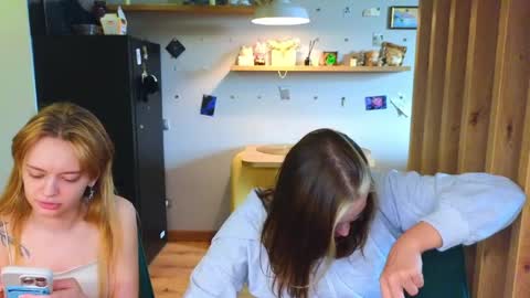 Anna and Luna online show from 06.02.26