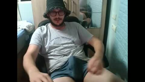 Snapshot of younromki chatting on 06.26.26 A... online show from 06.26.26