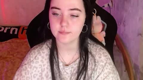 Snapshot of your_8a8y chatting on 12.02.25 your_8a8y online show from 12.02.25