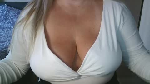 Snapshot of your__maria chatting on 02.06.26 Maria Love online show from 02.06.26