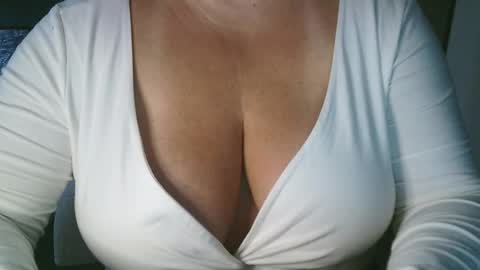 Snapshot of your__maria chatting on 02.08.26 Maria Love online show from 02.08.26