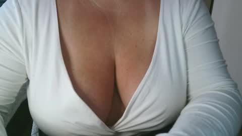 Snapshot of your__maria chatting on 02.12.26 Maria Love online show from 02.12.26