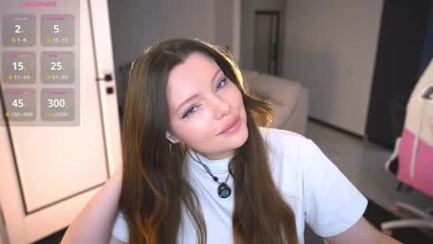 Julia Please Thumbs up me   online show from 04.10.26