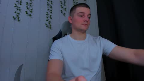 Snapshot of your_claddagh chatting on 11.29.25 your_claddagh online show from 11.29.25