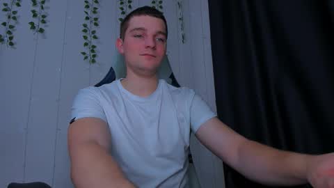 Snapshot of your_claddagh chatting on 12.18.25 your_claddagh online show from 12.18.25