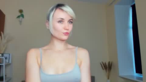 Snapshot of your_desssert chatting on 07.14.26 Lina online show from 07.14.26