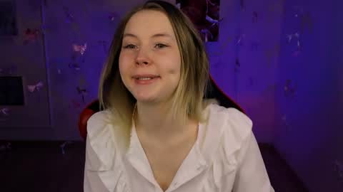 Snapshot of your_ella chatting on 04.02.26 Ella online show from 04.02.26