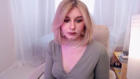 Snapshot of your_freya chatting on 02.13.25 Freya online show from 02.13.25