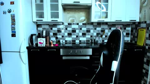 Snapshot of your_hotcutie chatting on 11.01.25 Jane online show from 11.01.25