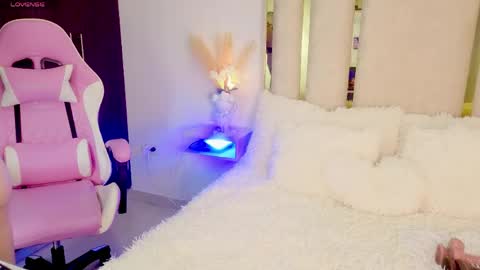 Isa online show from 04.15.26