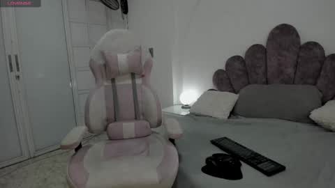 your_lady_milf online show from 02.20.25