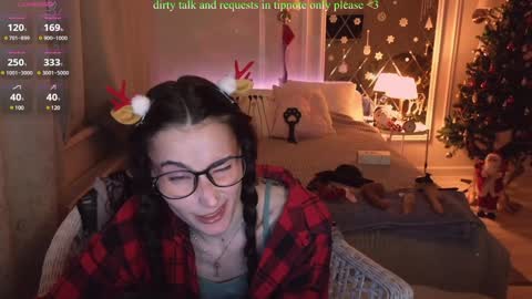 Snapshot of your_lazy_kitty chatting on 12.25.24 Karina online show from 12.25.24