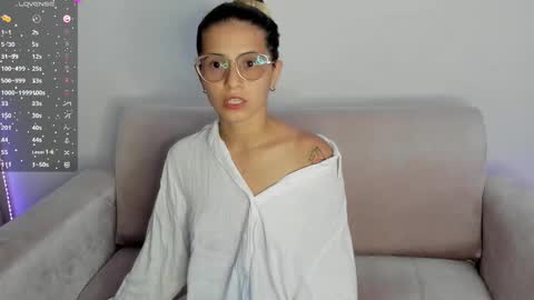 Snapshot of your_lilacute1 chatting on 02.08.25 Lila online show from 02.08.25