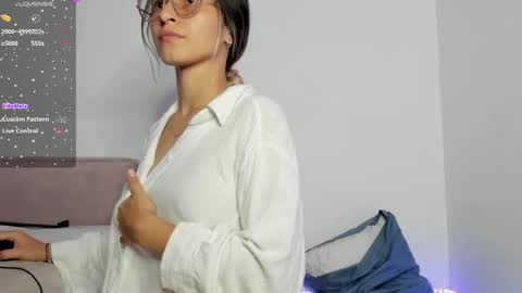 Snapshot of your_lilacute1 chatting on 02.09.25 Lila online show from 02.09.25