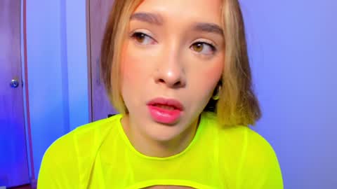 Snapshot of your_little_ chatting on 01.15.25 your_little_ online show from 01.15.25