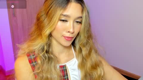 Snapshot of your_little_ chatting on 02.06.25 your_little_ online show from 02.06.25