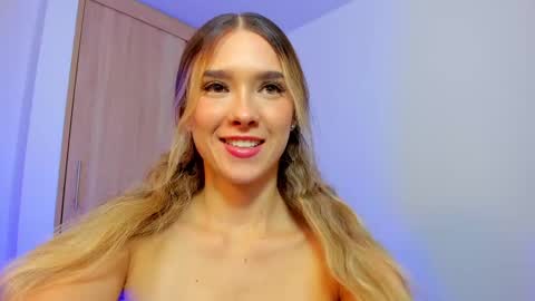 Snapshot of your_little_ chatting on 02.17.25 your_little_ online show from 02.17.25