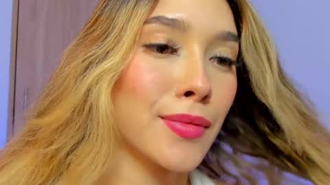 Snapshot of your_little_ chatting on 02.18.25 your_little_ online show from 02.18.25