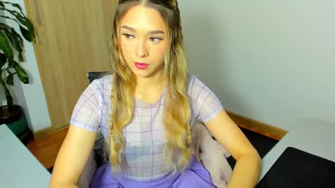 Snapshot of your_little_ chatting on 02.25.25 your_little_ online show from 02.25.25