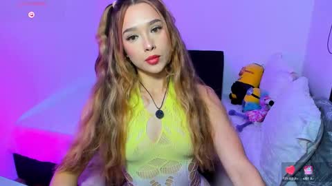 Snapshot of your_little_ chatting on 09.11.25 your_little_ online show from 09.11.25