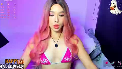 Snapshot of your_little_ chatting on 10.21.25 your_little_ online show from 10.21.25