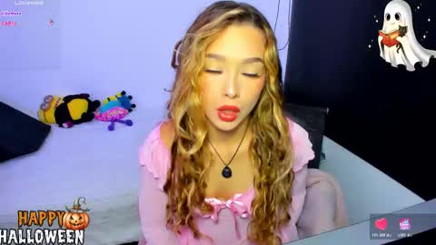 Snapshot of your_little_ chatting on 10.31.25 your_little_ online show from 10.31.25