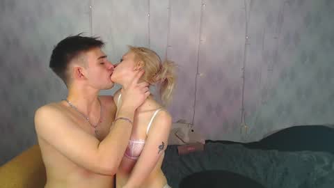 Snapshot of your_molly_mark chatting on 12.23.24 your_molly_mark online show from 12.23.24