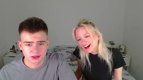 Snapshot of your_molly_mark chatting on 02.28.25 your_molly_mark online show from 02.28.25