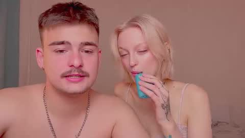 Snapshot of your_molly_mark chatting on 09.11.25 your_molly_mark online show from 09.11.25