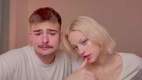 Snapshot of your_molly_mark chatting on 09.17.25 your_molly_mark online show from 09.17.25