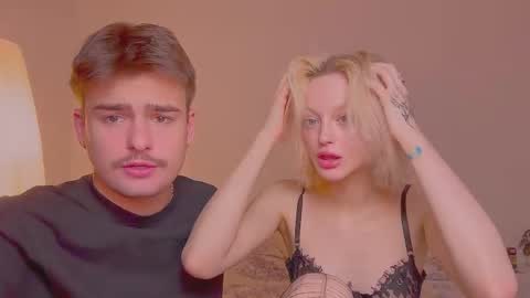 Snapshot of your_molly_mark chatting on 10.16.25 your_molly_mark online show from 10.16.25