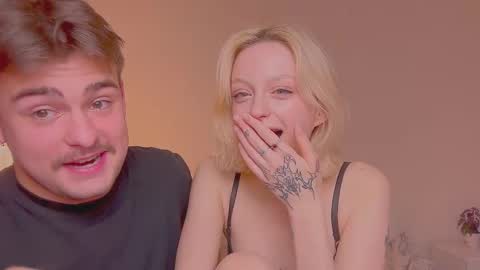 Snapshot of your_molly_mark chatting on 10.18.25 your_molly_mark online show from 10.18.25