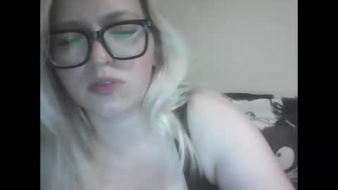 Roxy online show from 06.02.26