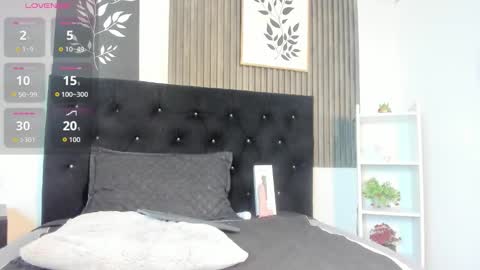 Snapshot of your_submissive_ chatting on 11.12.25 your_submissive_ online show from 11.12.25