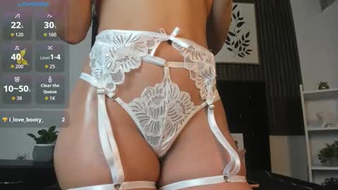 Snapshot of your_submissive_ chatting on 11.25.25 your_submissive_ online show from 11.25.25