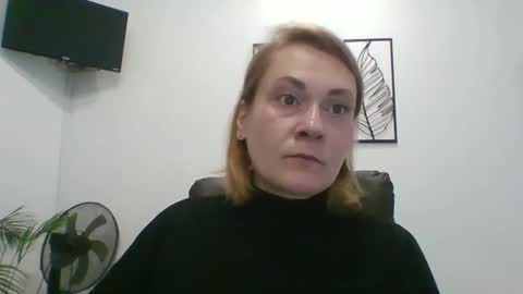 Snapshot of your_ulyana chatting on 10.28.25 your_ulyana online show from 10.28.25