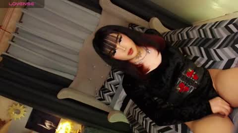 kim online show from 02.28.25