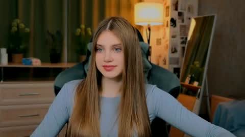 Snapshot of yourbeautyarya chatting on 06.18.26 Arya online show from 06.18.26