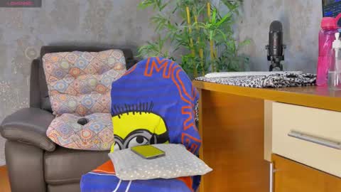 Anna online show from 02.16.25