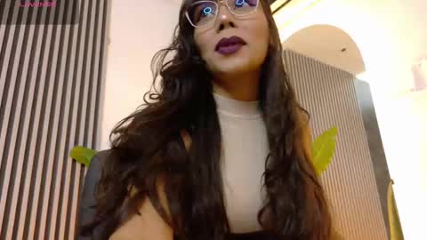 Selena online show from 10.03.25