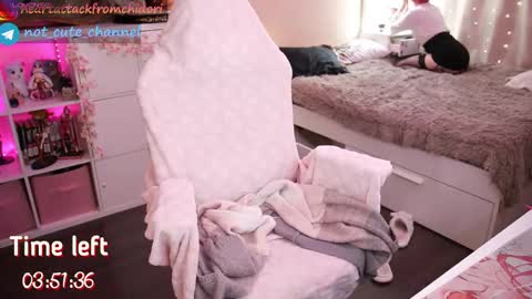 Snapshot of yourcutewaifu chatting on 10.25.25 Lina Fansly online show from 10.25.25