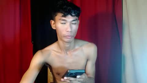 Snapshot of yourdreamboyx chatting on 12.01.24 Rence online show from 12.01.24