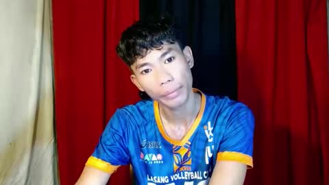 Snapshot of yourdreamboyx chatting on 12.26.24 Rence online show from 12.26.24