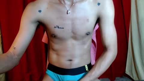 Snapshot of yourdreamboyx chatting on 01.14.25 Rence online show from 01.14.25