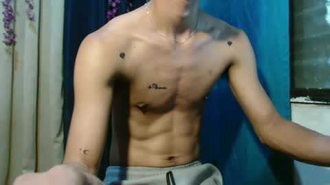 Snapshot of yourdreamboyx chatting on 01.15.25 Rence online show from 01.15.25