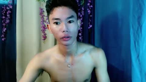 Snapshot of yourdreamboyx chatting on 01.27.25 Rence online show from 01.27.25