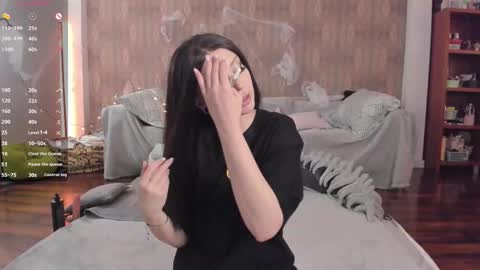 Snapshot of youreyesgazm chatting on 11.02.25 Mary online show from 11.02.25