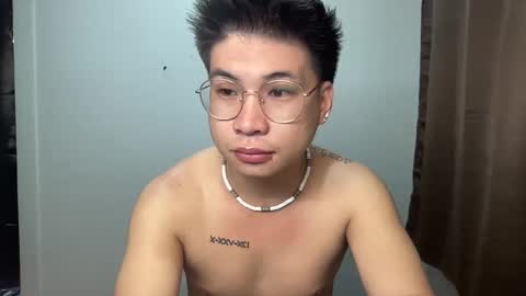 yourfantasyyy_ online show from 03.04.25