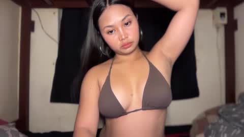 Snapshot of yourfantasyyy_ chatting on 04.15.26 yourfantasyyy_ online show from 04.15.26